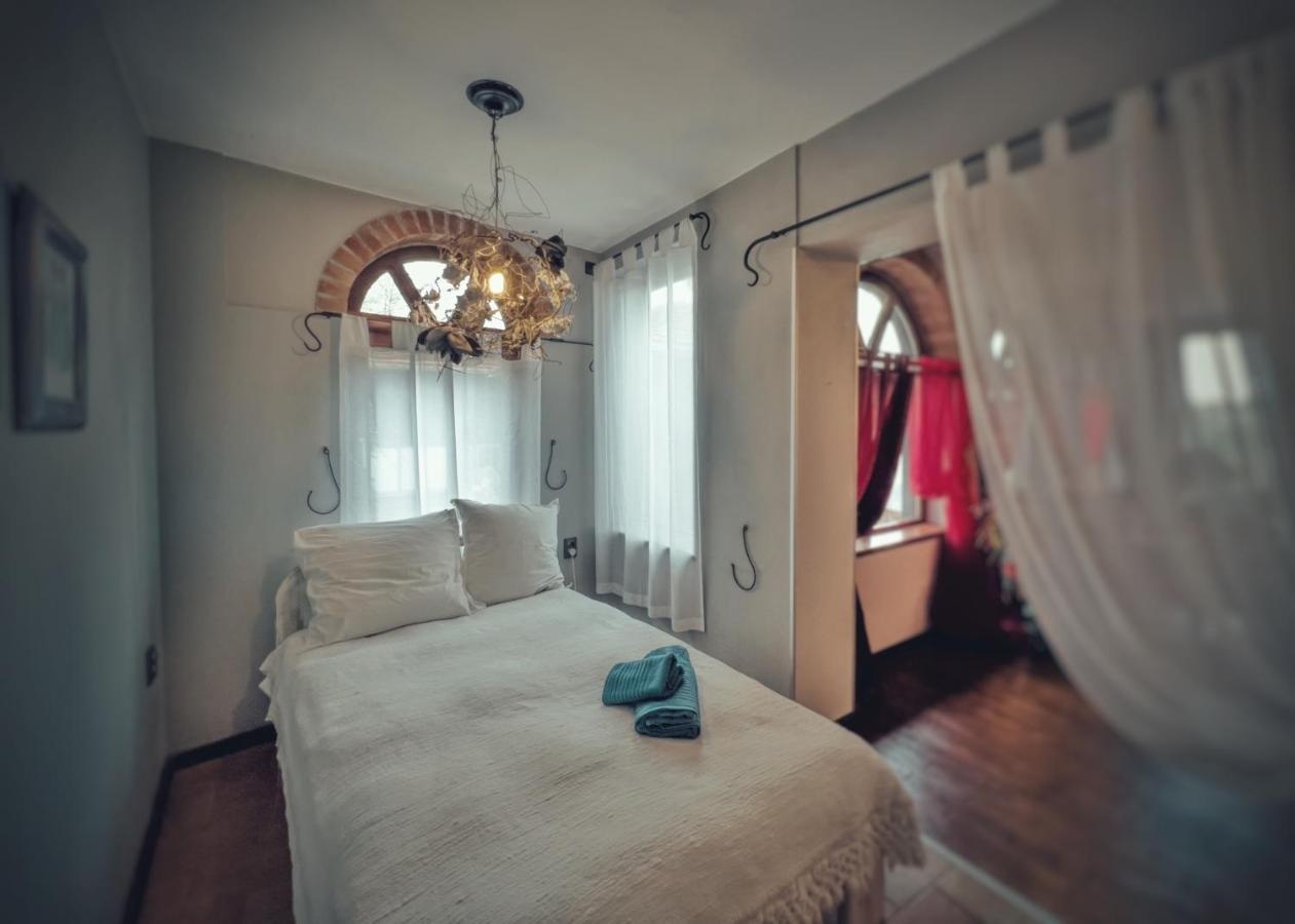 Тhe Bohemian Lodge-Entire House With Sauna Велико-Тырново Экстерьер фото